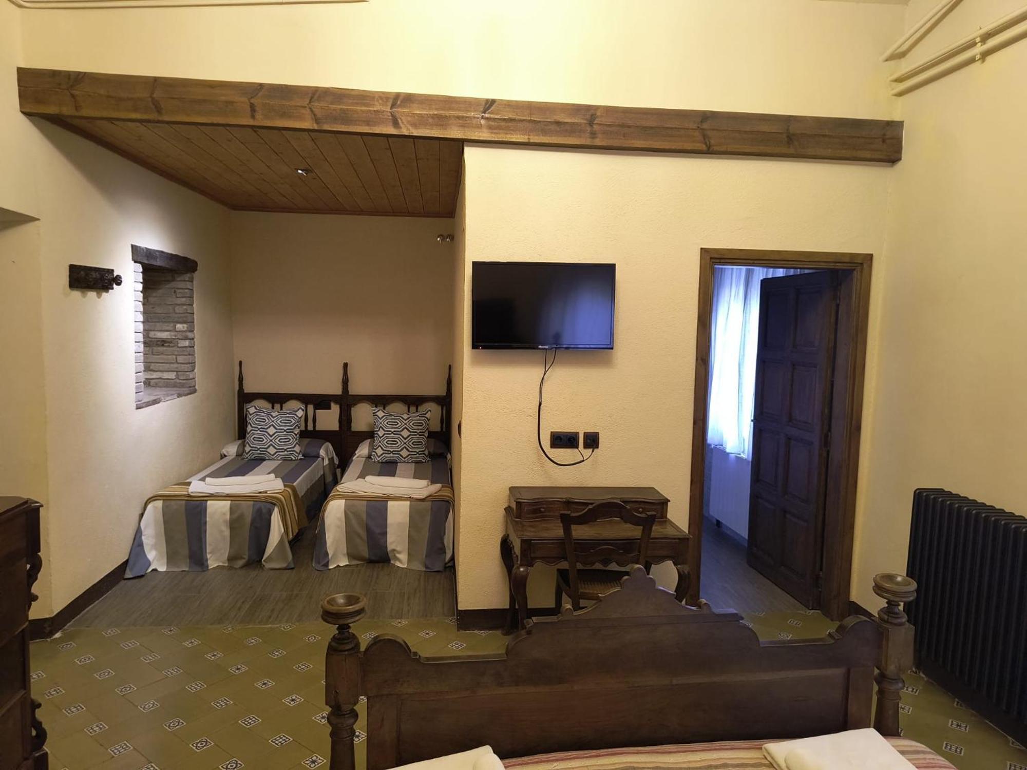 San Martín de Centellas Hostal Rural Mas Blanc מראה חיצוני תמונה
