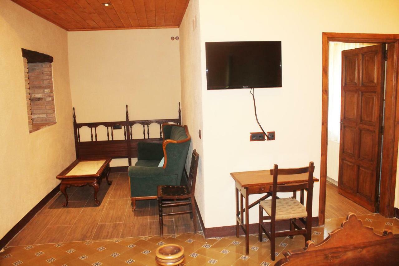San Martín de Centellas Hostal Rural Mas Blanc מראה חיצוני תמונה
